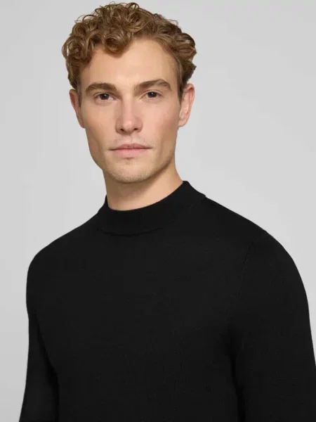 Sweter z dzianiny z żywej wełny model ‘ARWON’ Drykorn czarny