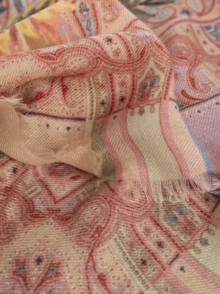 Fular Etro cu model floral cu imagine