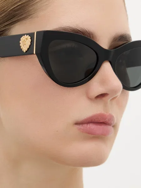 Dolce & Gabbana Cat eyes napszemüveg női fekete