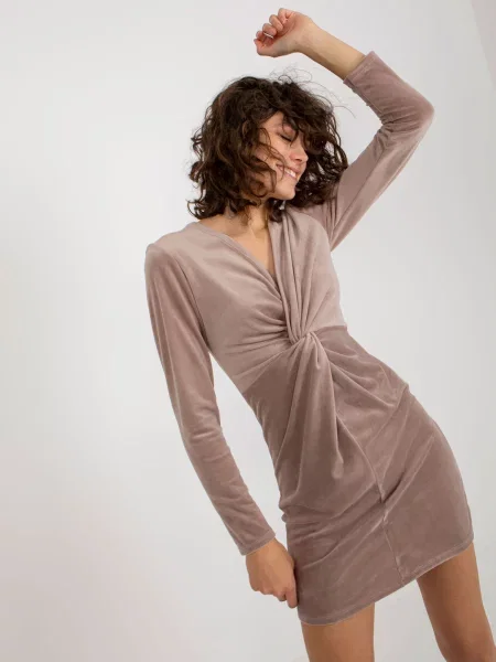 Sukienka Rue Paris garniturowa beżowa