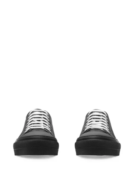 Sneakerși Burberry în carouri negru
