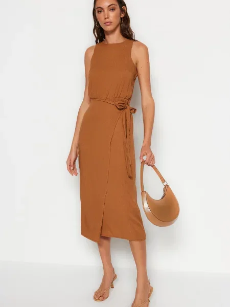 Rochie Trendyol maro