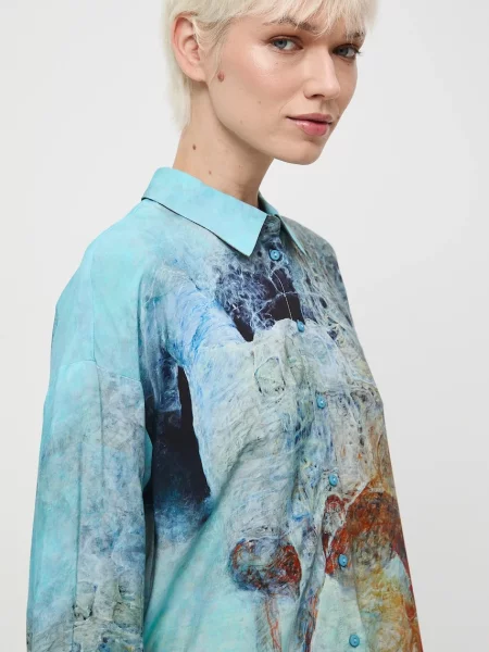 Классическая ошейниковый рубашка Medicine