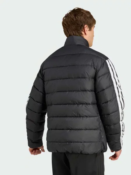 Демисезонная куртка Adidas черная