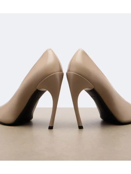 Pantofi cu toc Roger Vivier din piele bej