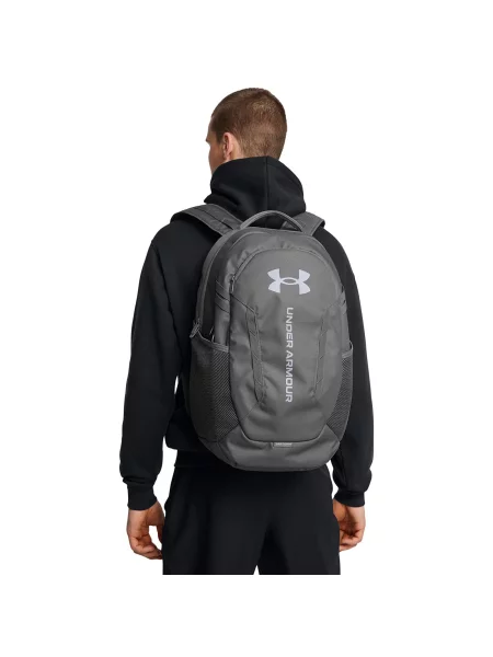 Рюкзак Under Armour в уличном стиле