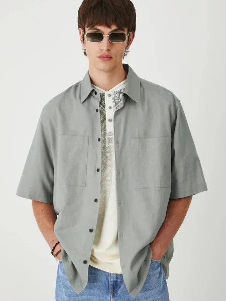 Риза Medicine със свободна кройка с класическа яка зелено