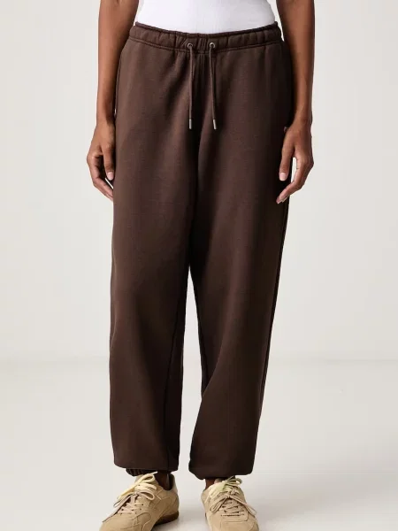 Guess Jeans Pantaloni din maro