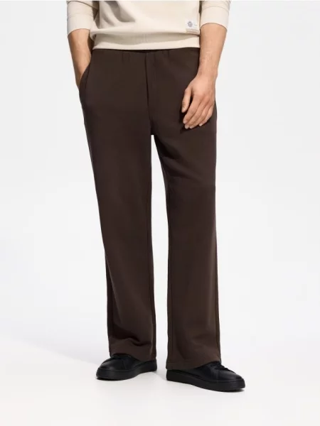 Reserved Pantaloni baggy maro