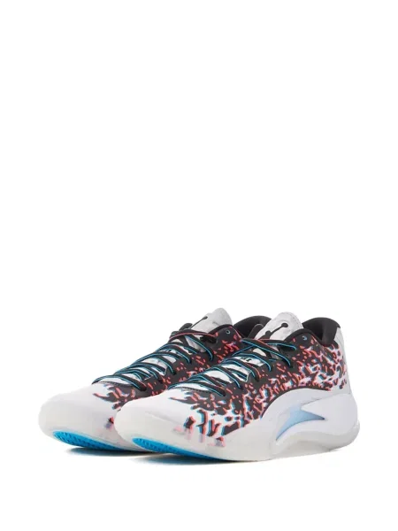 Ποδόσφαιρο sneakers Jordan λευκό