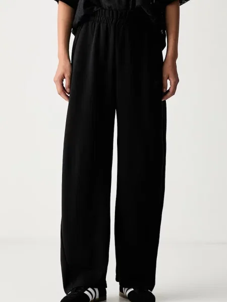 Adidas pantaloni de trening pentru femei cu Soft Lux negru