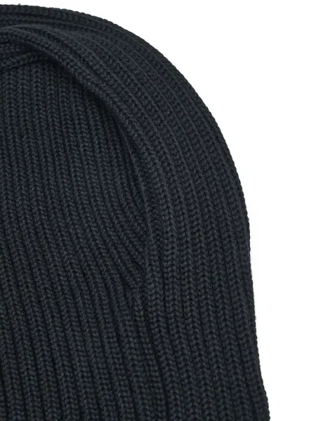 Căciulă Needles negru