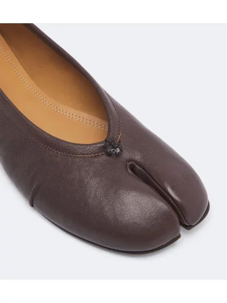 Balerini Maison Margiela din piele maro