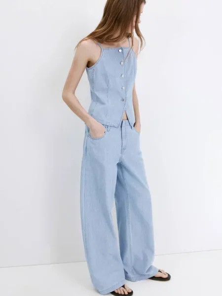 Jeansy wide leg ze średnim stanem jasnoniebieski Kobieta 50 MANGO