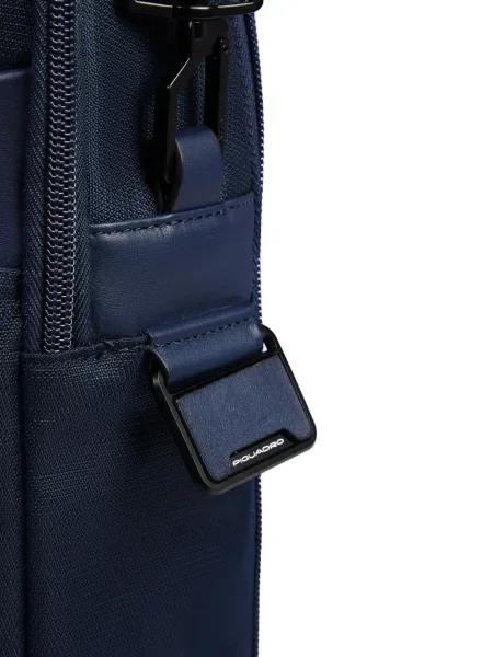 Bőr laptoptáska Piquadro kék