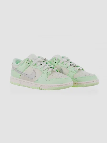 Кожаные кроссовки Nike Dunk