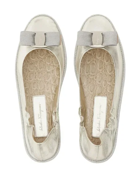 Balerini Ferragamo argintiu