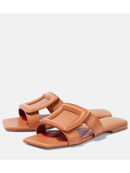 Sandale Roger Vivier din piele cu cataramă maro