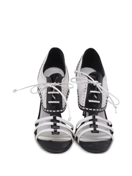 Кожени сандали Manolo Blahnik с връзки черно