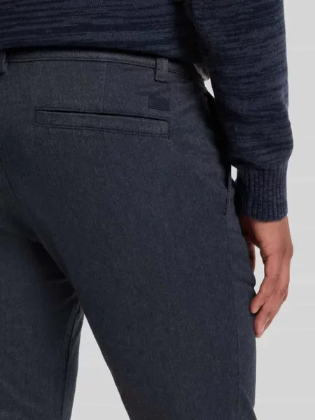 Chinosy o kroju slim fit z mieszanka bawełny model Chino Slim 2' Boss Orange granatowe