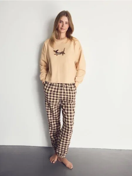 Reserved Pijama din două piese cu adaos de bej