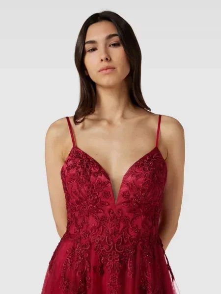 Sukienka wieczorowa obszyta ozdobnymi kamieniami Luxuar Fashion