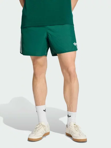 Повсякденні шорти adidas Adicolor зелений