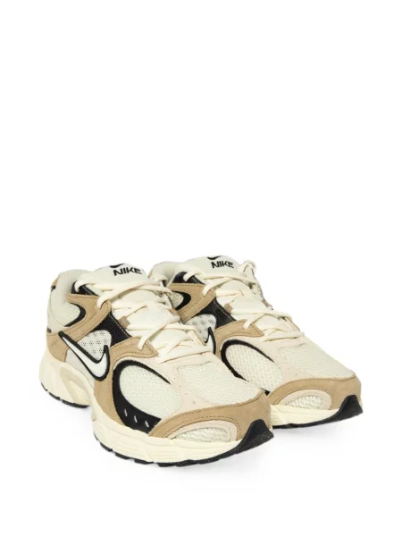 Презрамки велурени маратонки Nike Vomero бяло