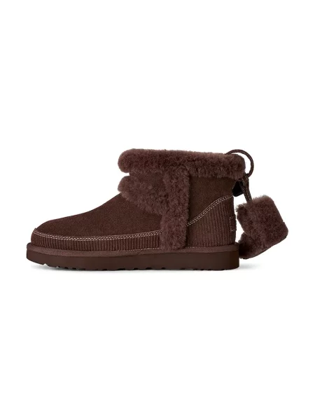 Замшевые классические сапоги Ugg