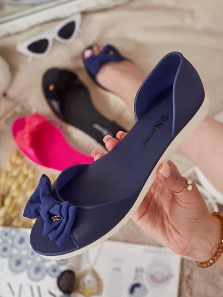 Balerinke Resti z lokom modra