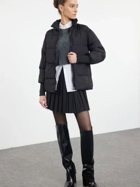 Geacă Trendyol negru