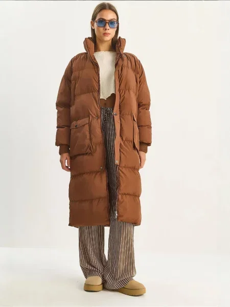 Bianco Lucci Zimski plašč Puffer- und Daunenmäntel mokka
