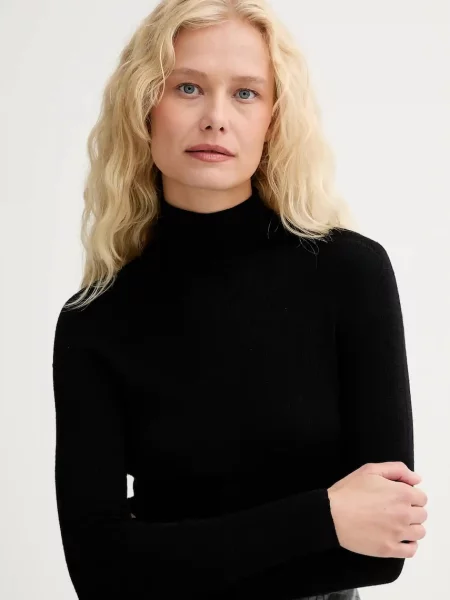 Вовняний светр ISABELLE BLANCHE легкий гольф чорний