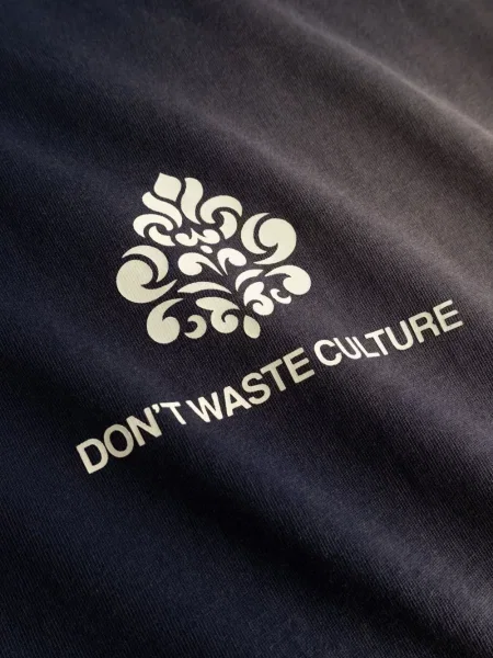 Дълго суитчър Don't Waste Culture с принт черно