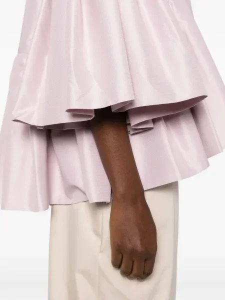 Яке Parlor розово