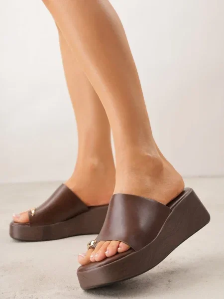 Papuci Triaqueena maro