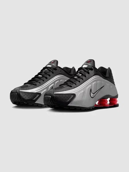 Кожаные кроссовки Nike черные