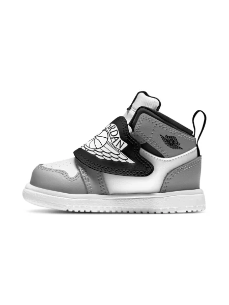 Детские кроссовки Jordan