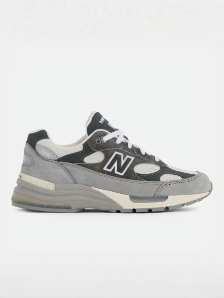 Замшевые повседневные кроссовки New Balance 992 серые