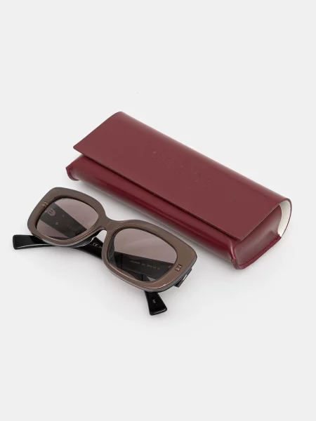 Солнцезащитные очки Gucci коричневые