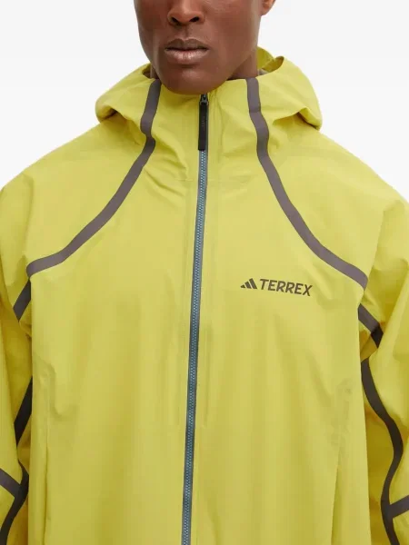 Маратонки Adidas Terrex с връзки на райета с дантела червено