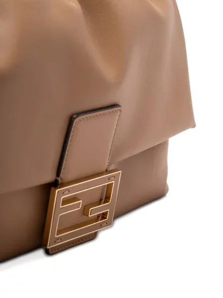 Чанта тип багета Fendi Baguette кафяво