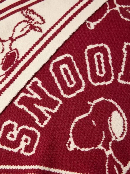 Szal z dodatkiem we wzór na całej powierzchni Codello czerwona