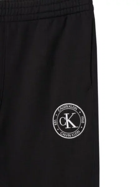 Teplákové kalhoty Calvin Klein Jeans černé