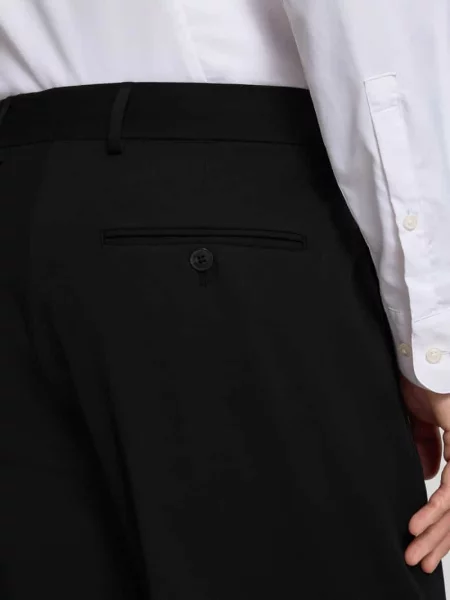 Spodnie garniturowe o kroju loose fit z dodatkiem model „LIAM” Selected Homme czarne