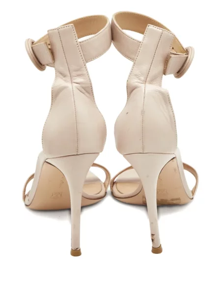 Sandale Gianvito Rossi din piele bej