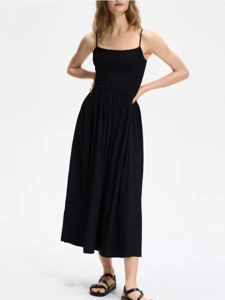 Reserved Rochie midi din negru