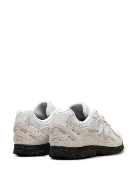 Sneakerși New Balance cu autograf alb