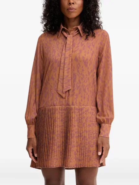 Rochie mini Silvian Heach plisată de costum maro