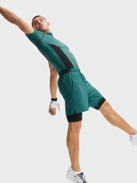 Шорты Under Armour зеленые